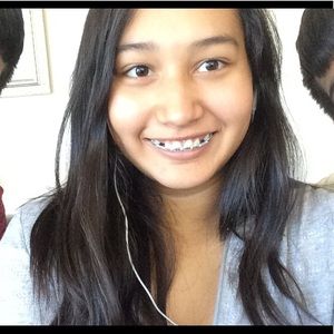 Meet your Posher, Valeria